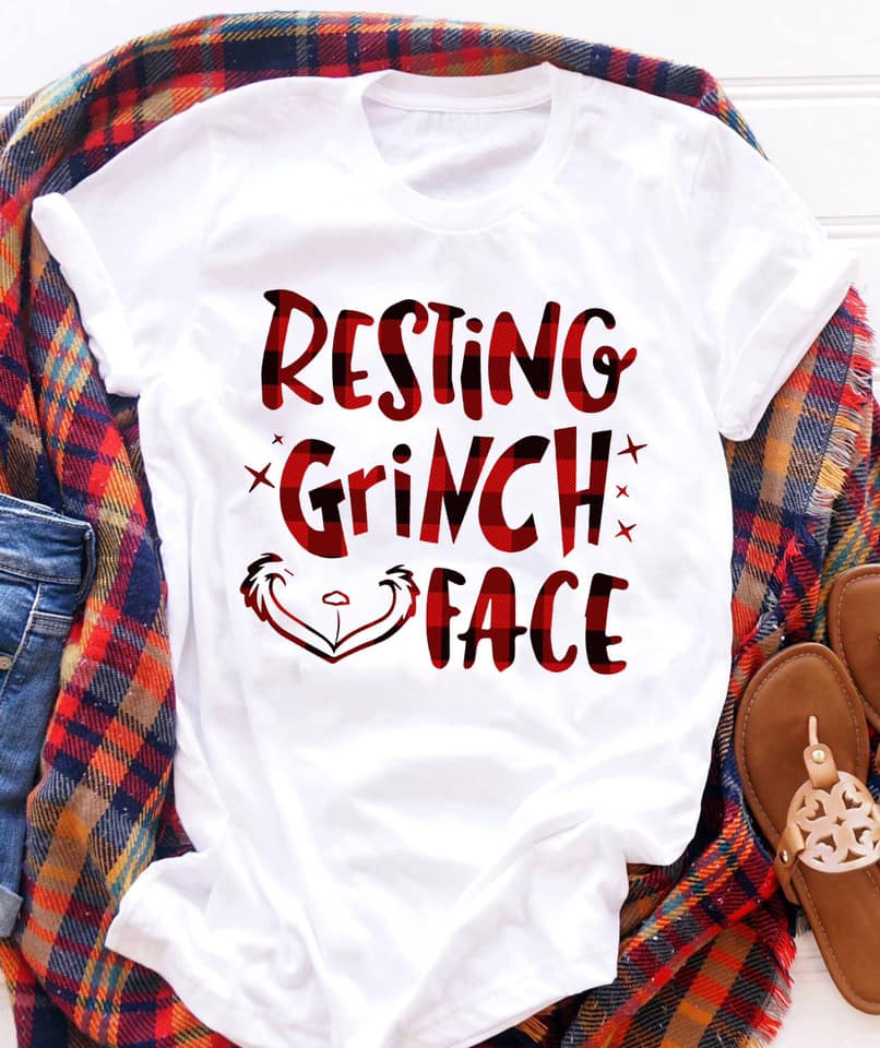 SMALL PLAID RESTING GRINCH FACE GRAPHIC TEE