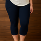 SOLID NAVY POCKET CAPRI LEGGINGS