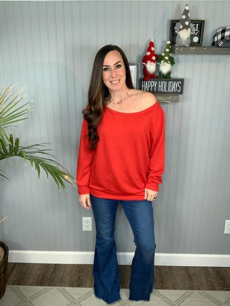 SLOUCHY SWEATSHIRTS