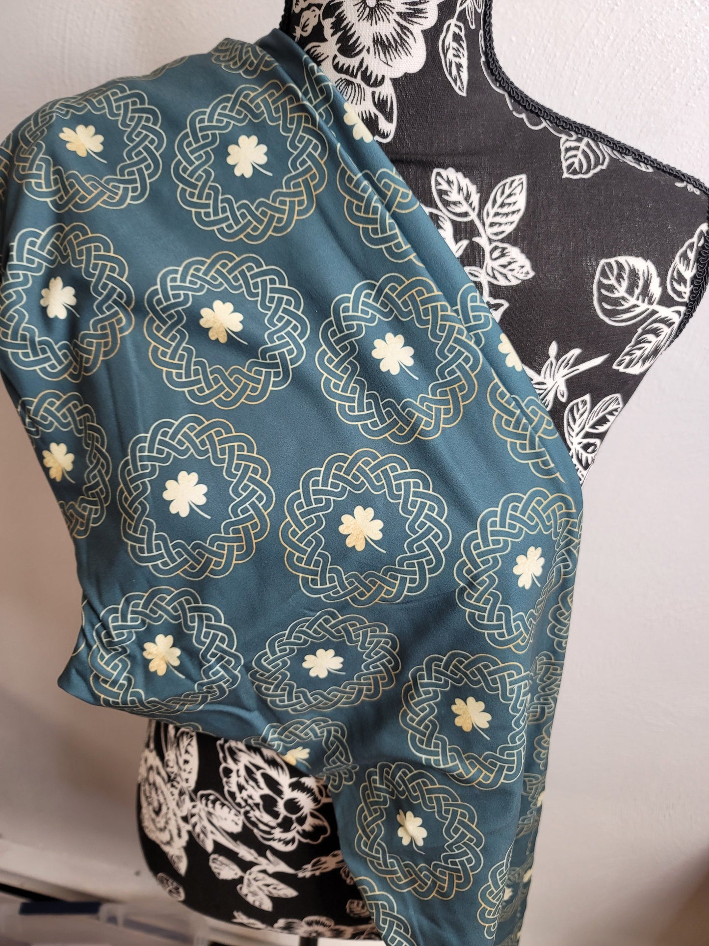 CELTIC CLOVERS LEGGINGS